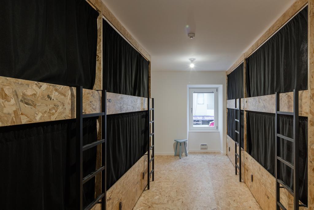 Hostel Conii & Suites Algarve Quarteira Luaran gambar