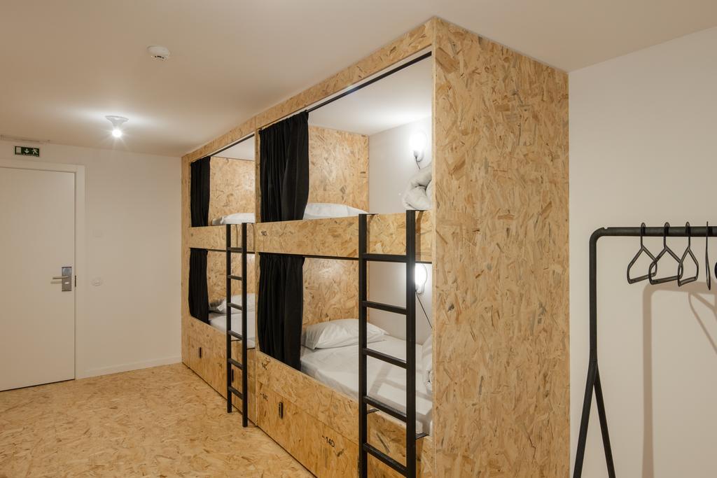 Hostel Conii & Suites Algarve Quarteira Luaran gambar