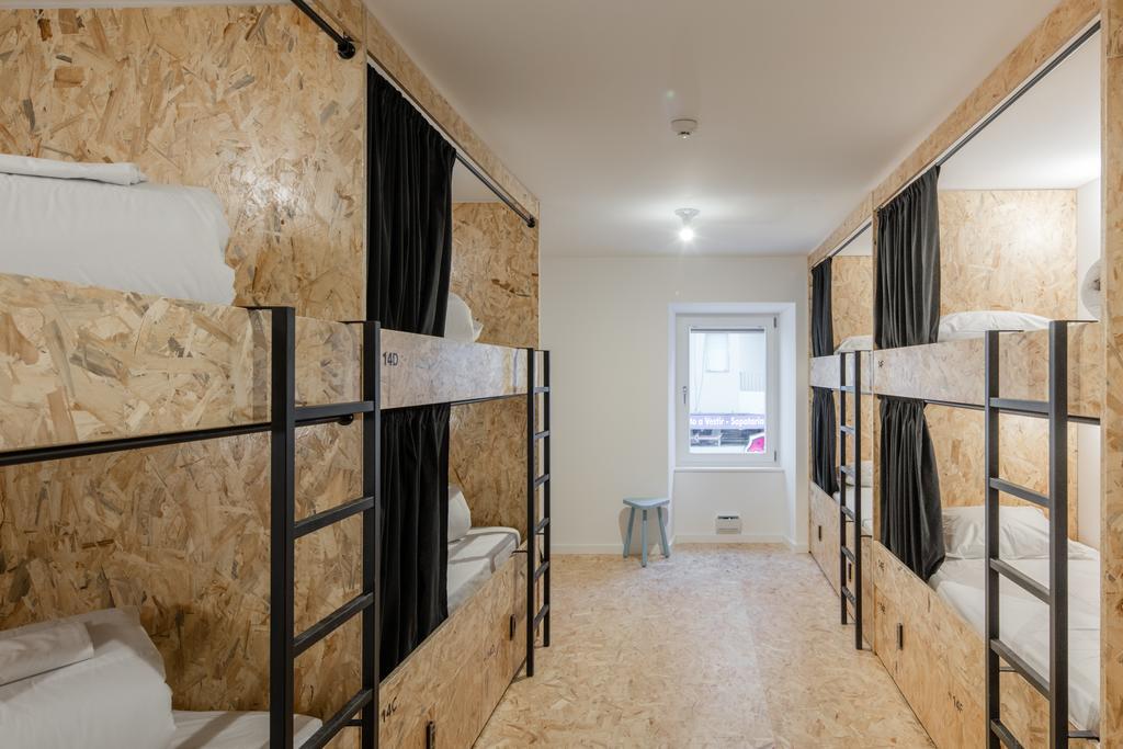 Hostel Conii & Suites Algarve Quarteira Luaran gambar