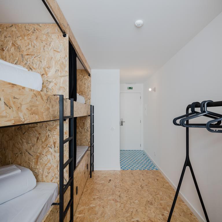 Hostel Conii & Suites Algarve Quarteira Luaran gambar