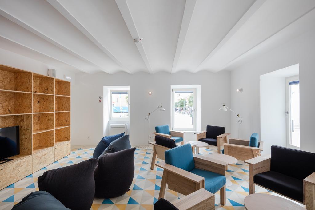 Hostel Conii & Suites Algarve Quarteira Luaran gambar